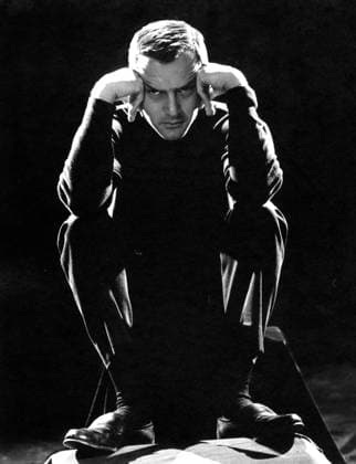Film Lover Come Back Actor Tony Randall takes portraits for the promotion of the film Los Angeles USA  Copyright: xLeoxFuchsx R0343-Randall-LCB