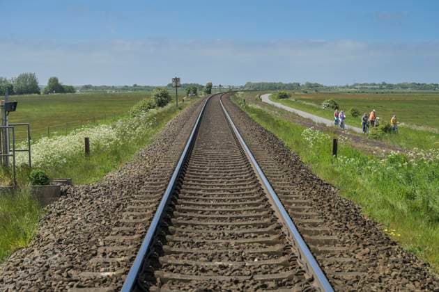 Gleise, Hindenburgdamm, Sylt, Schleswig-Holstein, Deutschland *** Tracks, Hindenburgdamm, Sylt, Schleswig Holstein, Germany