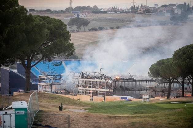 The Ryder Cup 2023 area is on fire. Guidonia, Rome, Italy 05 Oct 2023 Guidonia Montecelio, Rome, the area where the 44th edition of the Ryder Cup took place went up in flames: the premium grandstand was completely destroyed. The fire reached the playing fields of the Marco Simone Golf & Country Club. Rome, 05 October 2023, Credit:Alessandro Serrano Avalon Italy, Guidonia Montecelio  Copyright: xAlessandroxSerrano x xAvalonx 0811214888
