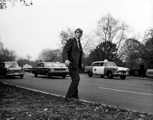 Film Cape Fear Actor Gregory Peck in a scene of the film Savannah, Georgia USA  Copyright: xLeoxFuchsx 0057 Gregory Peck (Cape Fear) BY ROAD