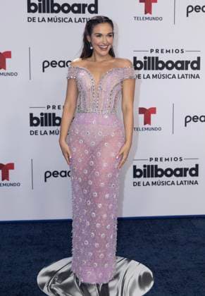 Fefi Oliveira arrives on the red carpet at the 2023 Latin Billboard Music Awards at the University of Miami, Watsco Center, Thursday, October 05, 2023 in Coral Gables, Florida.  MIA20231005115 GARYxIxROTHSTEIN