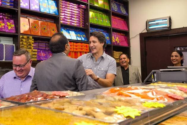 October 6, 2023, Cambridge, ON, CAN: Prime Minister Justin Trudeau visits Desi Food Mart, in Cambridge, Ont., Friday, Oct. 6, 2023. Cambridge CAN  - ZUMAc35_ 20231006_zaf_c35_057 Copyright: xChrisxYoungx