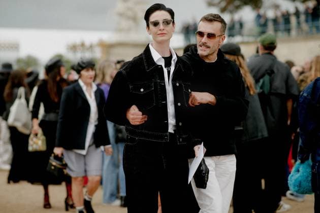 PFW SS23 DAY 1 Street style, Erin O Connor arriving at Dior Spring Summer 2023 show, held at Tuileries Garden, Paris, France, on September 27th, 2022. Photo by Marie-Paola Bertrand-Hillion ABACAPRESS.COM Paris France  Copyright: xBertrand-HillionxMarie-Paola ABACAx 829894_028 Bertrand-HillionxMarie-Paola ABACAx 829894_028