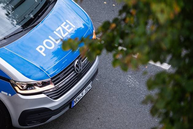 07.10.2023 - Demonstration gegen die Polizei in Herford NRW: Der Solidaritätskreis Bilel Herford rief zu einer Demonstration unter dem Motto Die Polizei lügt! Aufklärung, Konsequenzen und Gerechtigkeit für 34 Schüsse auf Bilel auf. Laut Polizei liefen 1000 Teilnehmer mit. Es blieb friedlich. , *** 07 10 2023 Demonstration against the police in Herford NRW The Solidarity Circle Bilel Herford called for a demonstration under the slogan The police lie Clarification, consequences and justice for 34 shots at Bilel According to police, 1000 participants ran with It remained peaceful ,