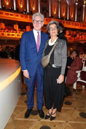 Theo Koll und seine Ehefrau Franziska Castell bei der Opus Klassik 2023 Verleihung am 8.10.2023 in Berlin Opus Klassik 2023 in Berlin