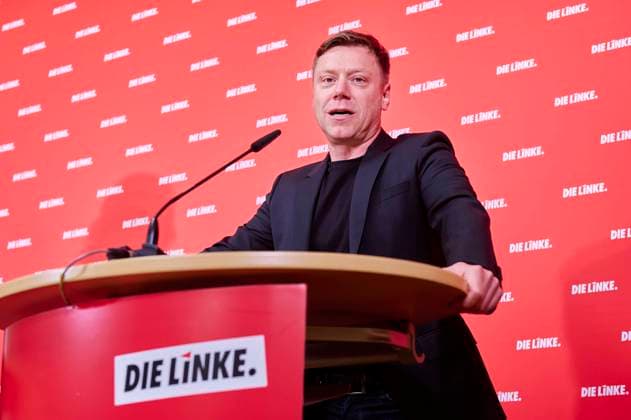 Statement von Martin Schirdewan zu den Landtagswahlen in Bayern und Hessen Deutschland,Berlin, 08.10.2023: Martin Schirdewan, Vorsitzender der Partei DIE LINKE, erklärt die Wahlniederlage und das Scheitern an der Fünf-Prozent-Hürde seiner Partei zu den Landtagswahlen in Bayern und Hessen. *** Statement by Martin Schirdewan on the state elections in Bavaria and Hesse Germany,Berlin, 08 10 2023 Martin Schirdewan, chairman of the party DIE LINKE, explains the election defeat and the failure at the five percent hurdle of his party to the state elections in Bavaria and Hesse