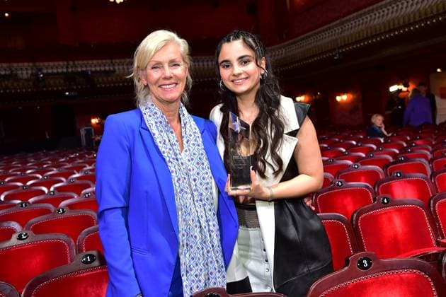 First Steps Award 2023 Marika George, Götz-George-Nachwuchspreis, Bayan Layla. Für ihre Rolle in dem Kinofilm Elaha wurde sie als beste Nachwuchsschauspielerin ausgezeichnet Ankunft zum First Steps Award im Stage Theater des Westens heißt es Bühne frei! für Deutschlands talentierteste NachwuchsfilmschaffendeF in Berlin, am 08.10.2023