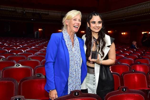 First Steps Award 2023 Marika George, Götz-George-Nachwuchspreis, Bayan Layla. Für ihre Rolle in dem Kinofilm Elaha wurde sie als beste Nachwuchsschauspielerin ausgezeichnet Ankunft zum First Steps Award im Stage Theater des Westens heißt es Bühne frei! für Deutschlands talentierteste NachwuchsfilmschaffendeF in Berlin, am 08.10.2023