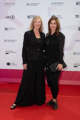 Award - First Steps 2023 Petra Zieser und Ulrike Tscharre beim First Steps Award im Stage Theater des Westens am 09.10.2023 in Berlin. Copyright: xEventpressxKochanx