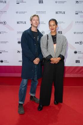 Award - First Steps 2023 Max Mauff und Sarah Blaskiewitz beim First Steps Award im Stage Theater des Westens am 09.10.2023 in Berlin. Copyright: xEventpressxKochanx