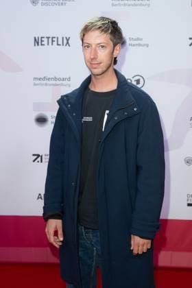 Award - First Steps 2023 Max Mauff beim First Steps Award im Stage Theater des Westens am 09.10.2023 in Berlin. Copyright: xEventpressxKochanx