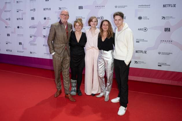 Award - First Steps 2023 Peter Lohmeyer, Clara Gerst, Barbara Philipp und Jonathan Berlin beim First Steps Award im Stage Theater des Westens am 09.10.2023 in Berlin. Copyright: xEventpressxKochanx
