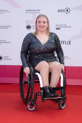 Award - First Steps 2023 Florentine Schlecht beim First Steps Award im Stage Theater des Westens am 09.10.2023 in Berlin. Copyright: xEventpressxKochanx
