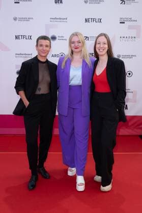 Award - First Steps 2023 Julia Fuhr Mann, Melissa Byrne und Caroline Spreitzenbart beim First Steps Award im Stage Theater des Westens am 09.10.2023 in Berlin. Copyright: xEventpressxKochanx
