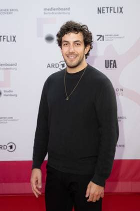 Award - First Steps 2023 Murad Abu Eisheh beim First Steps Award im Stage Theater des Westens am 09.10.2023 in Berlin. Copyright: xEventpressxKochanx