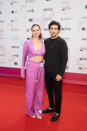 Award - First Steps 2023 Malin Krüger und Murad Abu Eisheh beim First Steps Award im Stage Theater des Westens am 09.10.2023 in Berlin. Copyright: xEventpressxKochanx