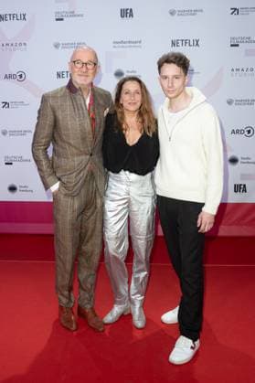 Award - First Steps 2023 Peter Lohmeyer, Barbara Philipp und Jonathan Berlin beim First Steps Award im Stage Theater des Westens am 09.10.2023 in Berlin. Copyright: xEventpressxKochanx