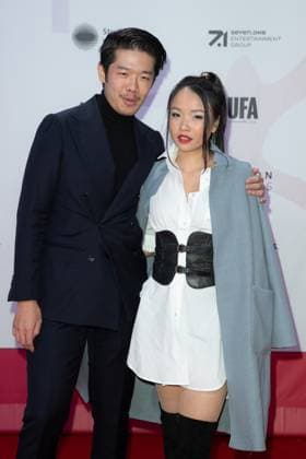 Award - First Steps 2023 Yung Ngo und Trang Le Hong beim First Steps Award im Stage Theater des Westens am 09.10.2023 in Berlin. Copyright: xEventpressxKochanx