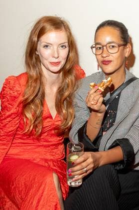 Award - First Steps 2023 Pheline Roggan und Sarah Blaskiewitz beim First Steps Award im Stage Theater des Westens am 09.10.2023 in Berlin. Copyright: xEventpressxKochanx