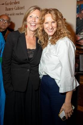 Award - First Steps 2023 Petra Zieser und Chiara Schoras beim First Steps Award im Stage Theater des Westens am 09.10.2023 in Berlin. Copyright: xEventpressxKochanx