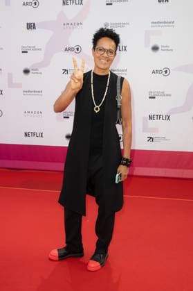 Award - First Steps 2023 Mo Asumang beim First Steps Award im Stage Theater des Westens am 09.10.2023 in Berlin. Copyright: xEventpressxKochanx
