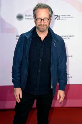 Fabian Busch bei der 24. Verleihung der First Steps Awards im Theater des Westens. Berlin, 08.10.2023