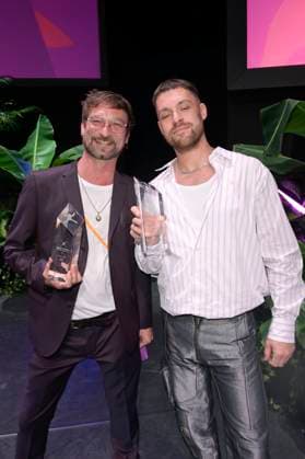 Paul Ertl und Hannes Hirsch bei der Aftershow-Party nach der 24. Verleihung der First Steps Awards im Theater des Westens. Berlin, 08.10.2023
