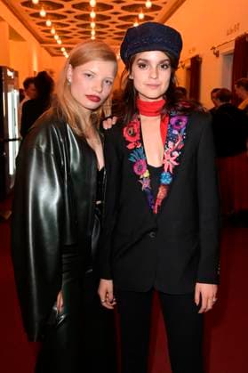 Luisa-Celine Gaffron und Luise Befort bei der Aftershow-Party nach der 24. Verleihung der First Steps Awards im Theater des Westens. Berlin, 08.10.2023