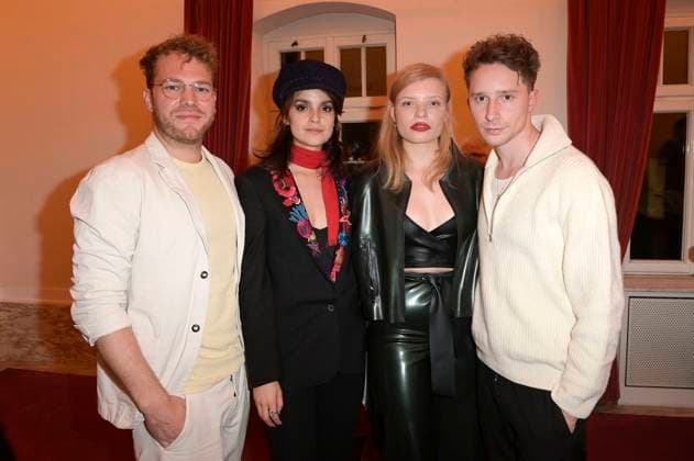 Ben Münchow, Luisa-Celine Gaffron, Luise Befort und Jonathan Berlin bei der Aftershow-Party nach der 24. Verleihung der First Steps Awards im Theater des Westens. Berlin, 08.10.2023