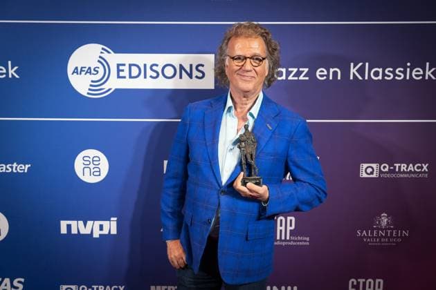 Entertainment Themen der Woche KW41 Entertainment Bilder des Tages LEUSDEN - Andre Rieu has received the Edison Classical Oeuvre Prize during the AFAS Edisons Jazz and Classical in the AFAS Theater. ANP JEROEN JUMELET netherlands out - belgium out  Copyright: xx x480710618x originalFilename: 480710618.jpg