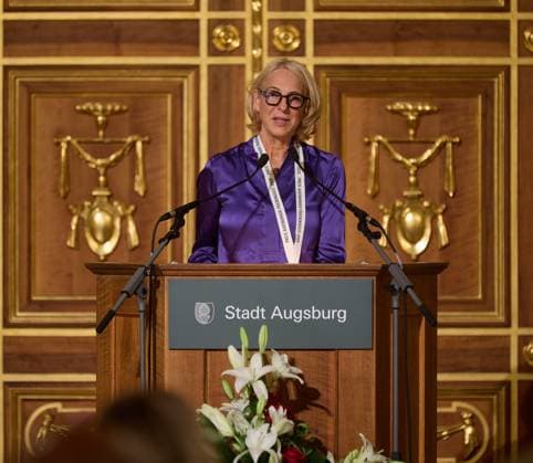 Katrin Eigendorf, Rede; Feierliche Verleihung des Augsburger Friedenspreises 2023 an Journalistin Katrin Eigendorf Feierliche Verleihung des Augsburger Friedenspreises 2023 an Journalistin Katrin Eigendorf