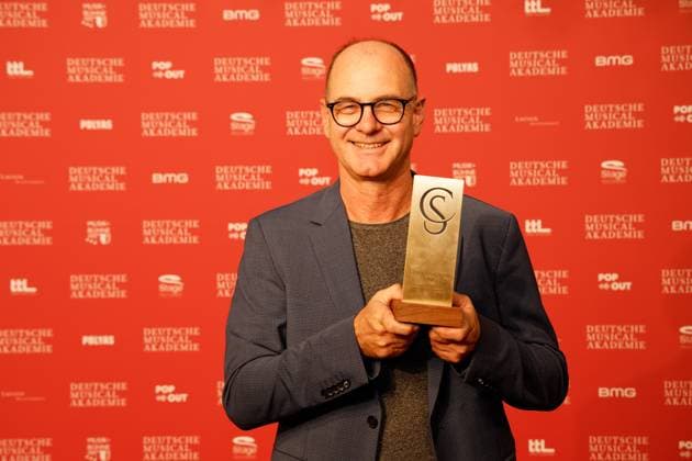 Arne Beeker (Produktionsleiter LAndestheater Linz) bei der Verleihung des Deutschen Musical theater PReises 2023 im Theater des Westens, Berlin.