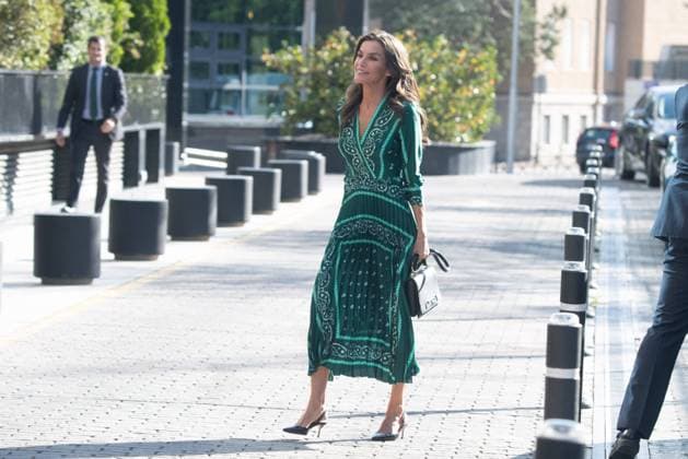 Entertainment Themen der Woche KW41 Entertainment Bilder des Tages Queen Letizia At Mental Health Day Event - Madrid Queen Letizia on her arrival at the institutional event of the World Mental Health Day 2023 , on October 10, 2023, in Madrid (Spain). This year s event has the theme Mental health, global health: a universal right , which is celebrated every October 10 at the initiative of the World Federation for Mental Health (WFMH) in more than 100 countries. Photo by Jose Oliva Europa Press ABACAPRESS.COM Madrid Spain  Copyright: xEuropaxPress ABACAx 871109_002 EuropaxPress ABACAx 871109_002