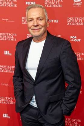 Andreas Zaron bei der Verleihung des Deutschen Musical Theater Preises 2023 im Theater des Westens. Berlin, 09.10.2023
