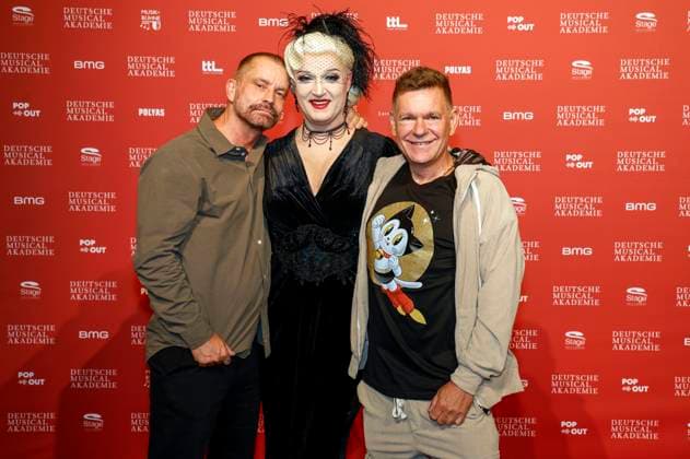 Ulf Leo Sommer, Sheila Wolf und Peter Plate bei der Verleihung des Deutschen Musical Theater Preises 2023 im Theater des Westens. Berlin, 09.10.2023