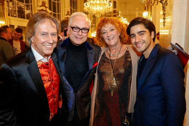 Bert Beel, Hans Jürgen Schatz, Dagmar Gelbke und Atrin Madani bei der Verleihung des Deutschen Musical Theater Preises 2023 im Theater des Westens. Berlin, 09.10.2023