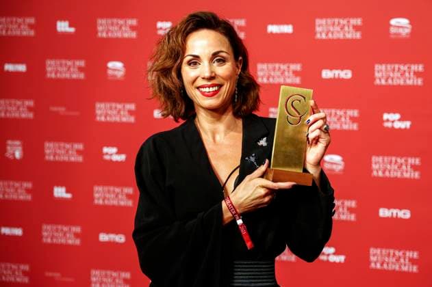 Die Craig-Simmons-Preisträgerin für eine Einzelperson Sophie Berner bei der Verleihung des Deutschen Musical Theater Preises 2023 im Theater des Westens. Berlin, 09.10.2023