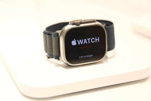 IPhone 15 And Apple Watch Apple Watch Ultra 2 is seen at a store in Krakow, Poland on October 10, 2023. Krakow Poland  Copyright: xJakubxPorzyckix originalFilename: porzycki-iphone15231010_npUwD.jpg
