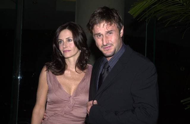at the the Imagine Awards from Inner-City Arts, Beverly Hilton Hotel, Beverly Hills, CA 11-21-02 Courteney Cox and David Arquette at the the Imagine Awards from Inner-City Arts, Beverly Hilton Hotel, Beverly Hills, CA 11-21-02 Beverly Hills Calif United States EDITORIAL USE ONLY Copyright: xx s_bukleyx icphotos109552