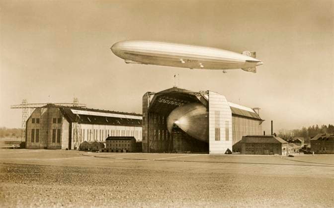 RECORD DATE NOT STATED The Graf Zeppelin and LZ 129, Hindenburg The Graf Zeppelin and LZ 129, Hindenburg Date: 1936  Copyright: Gemini Picture No. 10438561