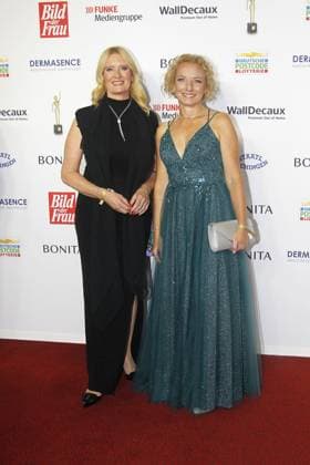 Claudia Kleinert und Karin Lange bei der Verleihung Goldene Bild der Frau am 11.10.2023 in Hamburg Goldene Bild der Frau Verleihung 2023 in Hamburg