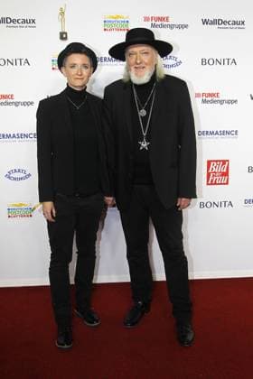 Joachim Witt und seine Ehefrau Juliane bei der Verleihung Goldene Bild der Frau am 11.10.2023 in Hamburg Goldene Bild der Frau Verleihung 2023 in Hamburg