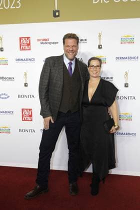 Tetje Mierendorf und seine Ehefrau Cornelia Mierendorf bei der Verleihung Goldene Bild der Frau am 11.10.2023 in Hamburg Goldene Bild der Frau Verleihung 2023 in Hamburg