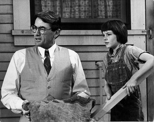 Film To Kill A Mockingbird Actors Gregory Peck and Mary Badham in a scene of the film Monroeville, Alabama USA  Copyright: xLeoxFuchsx 1088 Gregory Peck Atticus Finch Mary Badham Scout together (To Kill a Mockingbird)