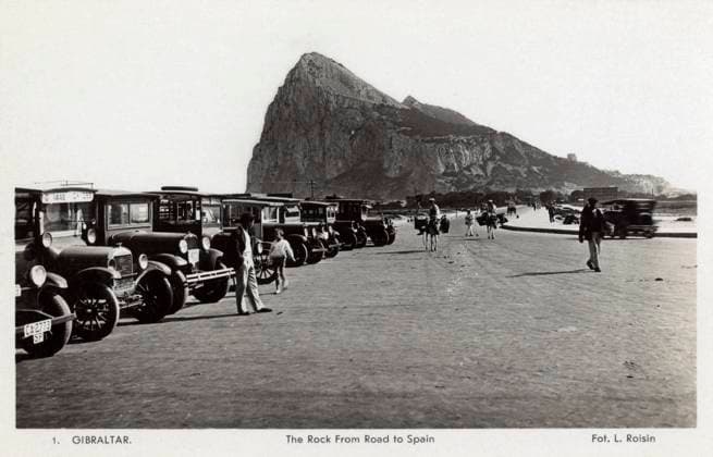 RECORD DATE NOT STATED View of The Rock, Gibraltar View of The Rock, Gibraltar, from the road leading to Spain. Date: 1920s  Copyright: Gemini Picture No. 10825915