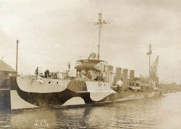 RECORD DATE NOT STATED USS O Brien, American destroyer, WW1 USS O Brien (DD51), American destroyer, seen here in camouflage paint on 18 March 1918. One of the first American ships to take part in the First World War, based at Cork 1917-1918. Date: 1918  Copyright: Gemini Picture No. 10826189