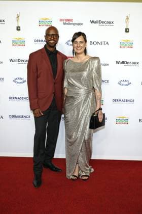 Goldene Bild der Frau in Hamburg Yared Dibaba und Nina Fuchs, Verleihung der Goldene Bild der Frau in der Neuen Flora, Hamburg, 11.10.2023 Copyright: xEventpressxBecherx