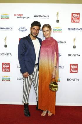 Goldene Bild der Frau in Hamburg Wolke Hegenbarth und Oliver Vaid, Verleihung der Goldene Bild der Frau in der Neuen Flora, Hamburg, 11.10.2023 Copyright: xEventpressxBecherx