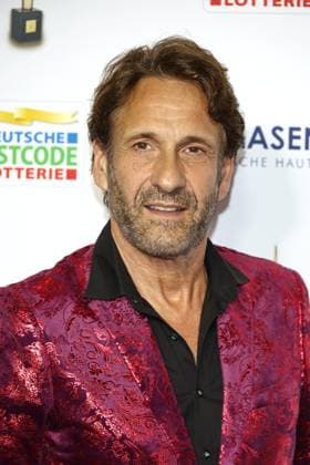 Goldene Bild der Frau in Hamburg Falk-Willy Wild, Verleihung der Goldene Bild der Frau in der Neuen Flora, Hamburg, 11.10.2023 Copyright: xEventpressxBecherx