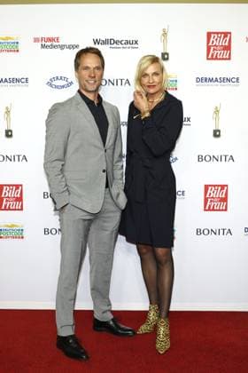 Goldene Bild der Frau in Hamburg Matthias Schloo und Sanna Englund, Verleihung der Goldene Bild der Frau in der Neuen Flora, Hamburg, 11.10.2023 Copyright: xEventpressxBecherx